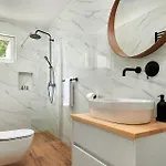 Casa vacanze 4 Bedroom Awesome In Dubravice