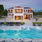 بيت للعطل 4 Bedroom Awesome In