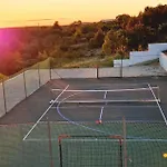 4 Bedroom Awesome In *