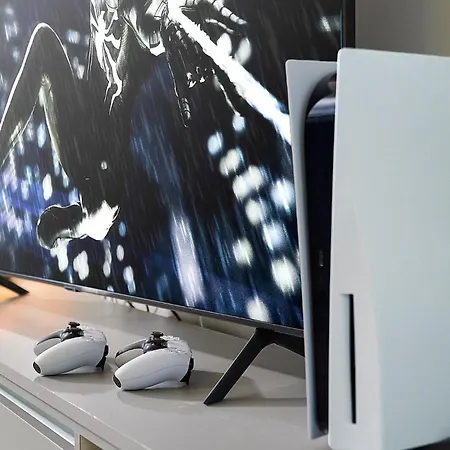 4 Bedroom Awesome In *