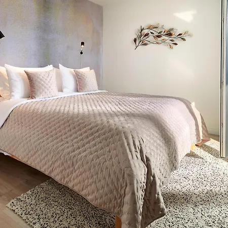 Holiday home 4 Bedroom Awesome In Dubravice