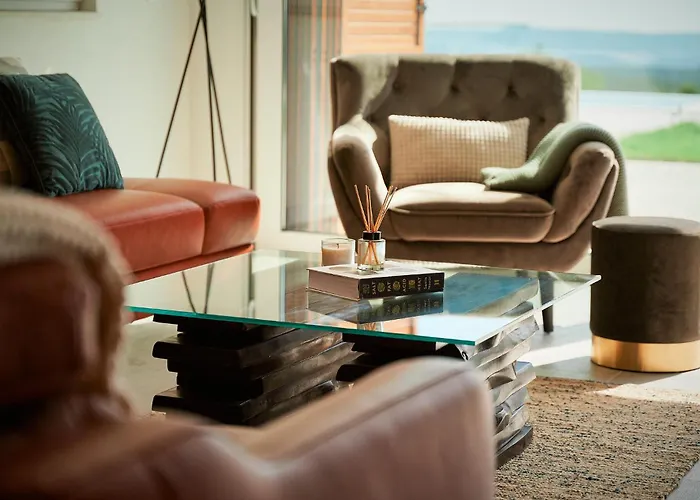 4 Bedroom Awesome In