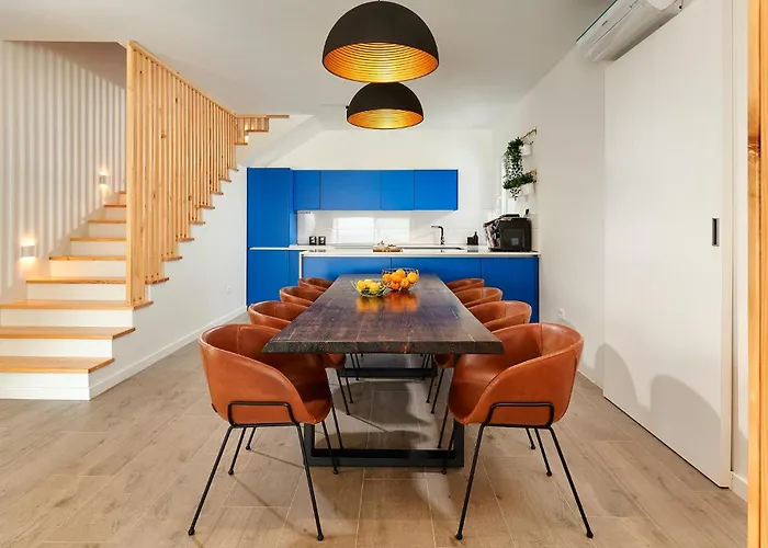 Vikendica 4 Bedroom Awesome In *