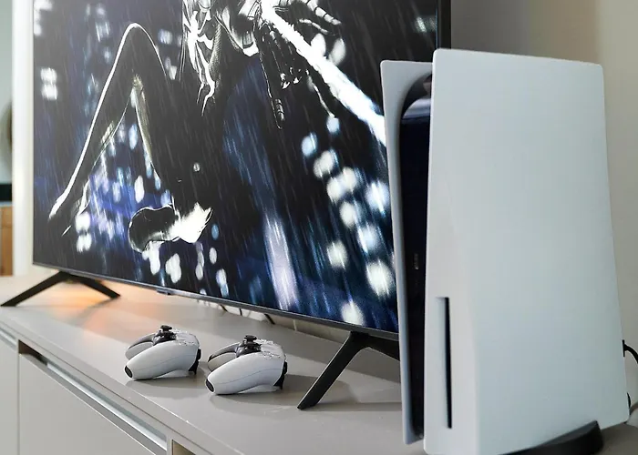 4 Bedroom Awesome In *