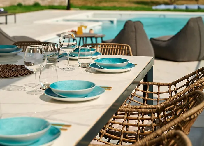 Vikendica 4 Bedroom Awesome In