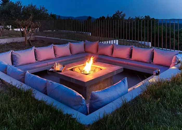 4 Bedroom Awesome In Vikendica