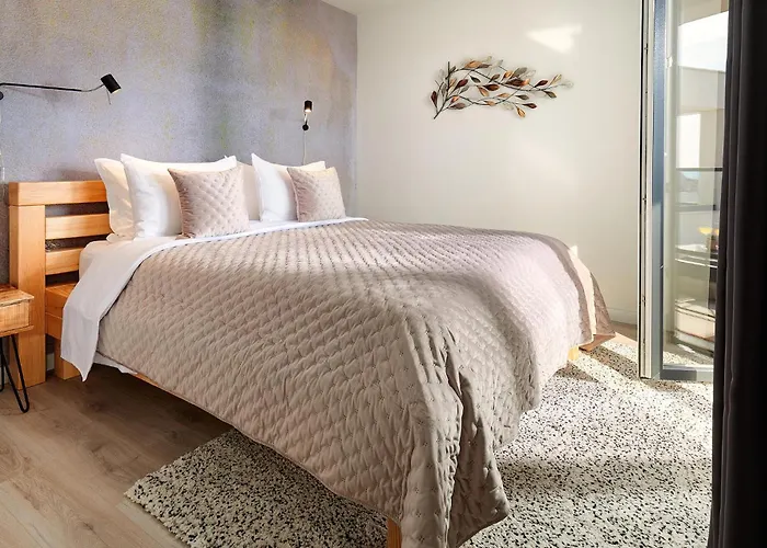 Vikendica 4 Bedroom Awesome In Dubravice