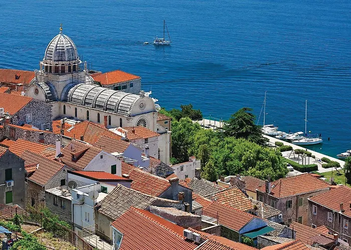 4 Bedroom Awesome In Dubravice