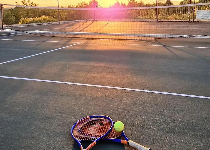 Vikendica 4 Bedroom Awesome In